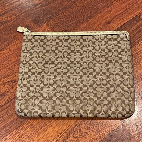 Coach iPad/tablet case - Picture 2 of 3